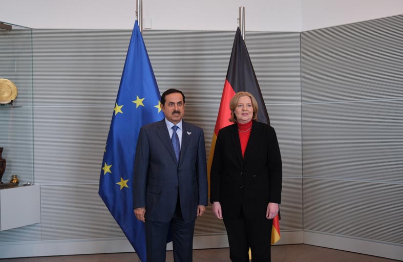 صقر غباش يعقد جلسة مباحثات مع رئيسة البوندستاغ الألماني