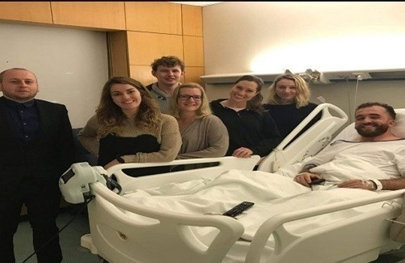 يتعايش مع ورم في الدماغ 15 عاماً