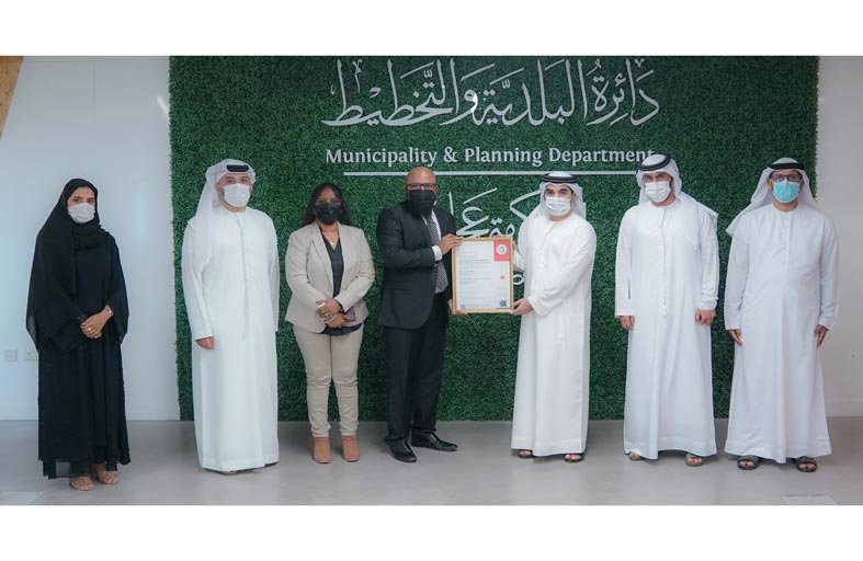 بلدية عجمان تحصد الأيزو في التنمية المستدامة في المجتمعات للمرة الثانية