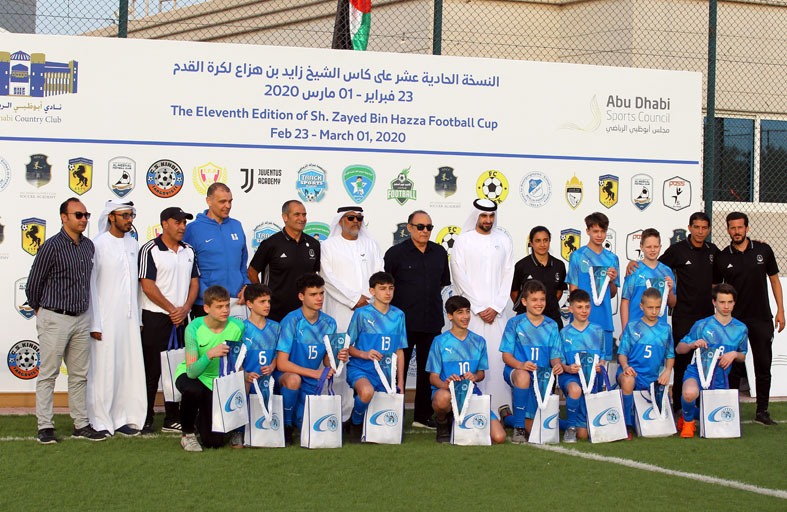 الكثيري يكرم الألمان ويشيد بفكرة بطولة كأس زايد بن هزاع 