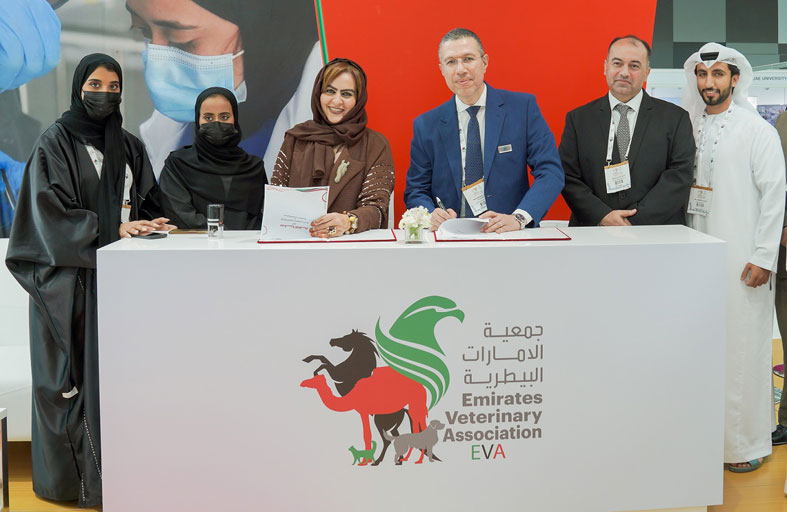 العجبان للدواجن توقع مذكرة تفاهم مع جمعية الإمارات البيطرية لتحسين الإنتاج المحلي ورفع مستوى مهارات الموظفين