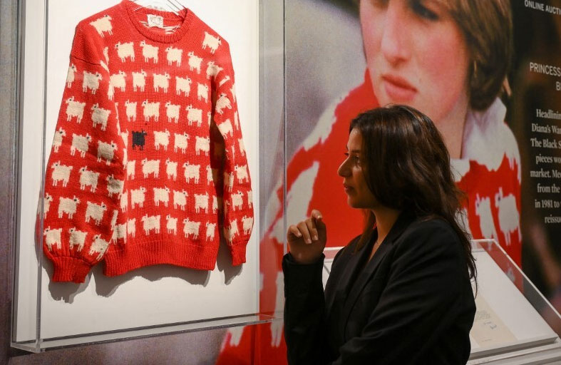 بيع أشهر سترة للأميرة ديانا بأكثر من مليون دولار