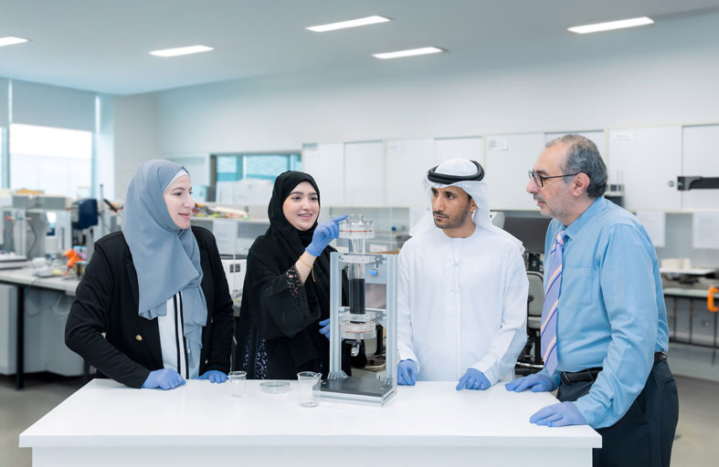 فريق بحثي من جامعة الإمارات يحصل على براءة اختراع لابتكار فريد من نوعه  