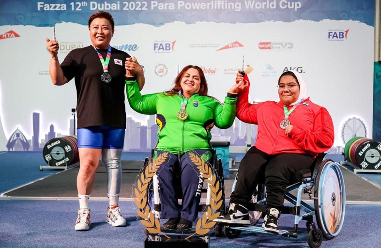 عائشة المطيوعي أصغر لاعبة تحصد برونزية «فزاع الدولية» لرفعات القوة