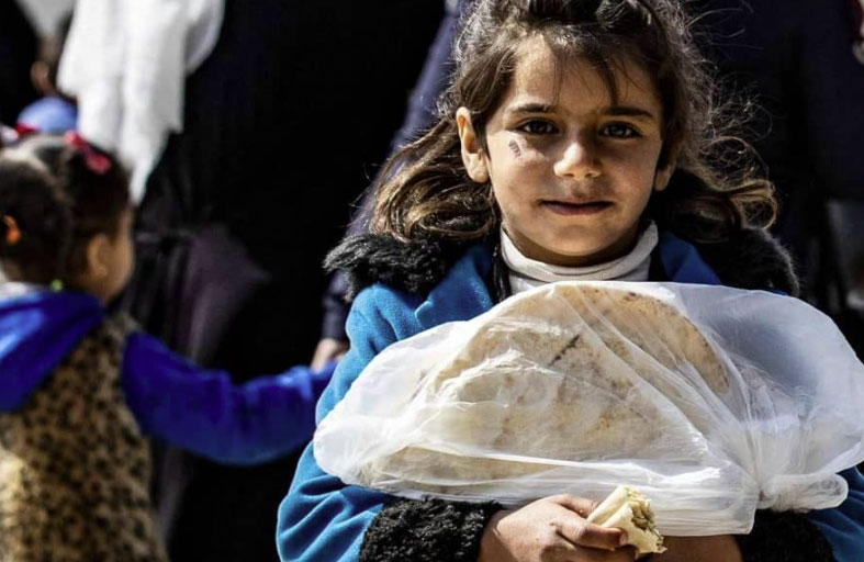 أطفال سوريون لاجئون يحلمون ببلدهم الذي لا يعرفونه   