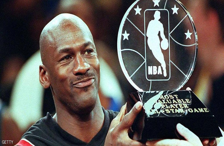 عرضوا 100 مليون دولار على مايكل جوردن مقابل 120 دقيقة.. ورفض