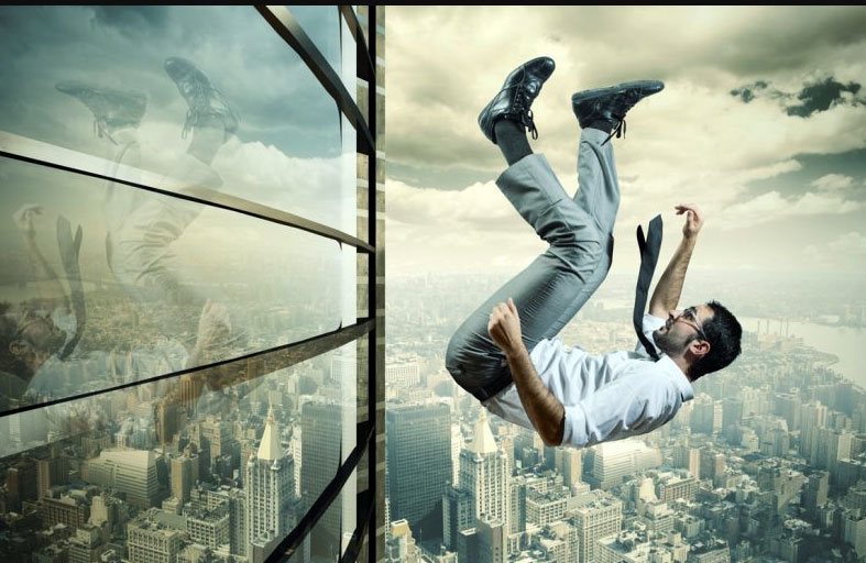 السقوط من مكان مرتفع.. ما دلالات الكابوس الأكثر شيوعا؟