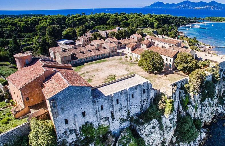 معرض لتكريم منفيي غزو الجزائر في كان الفرنسية 