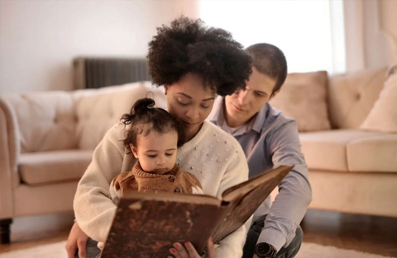 بالحُب لا بالضغط.. دليلك لدعم طفلك أكاديميًا