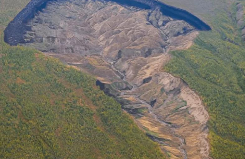 بوابة الجحيم في سيبيريا تتوسع بشكل ملحوظ