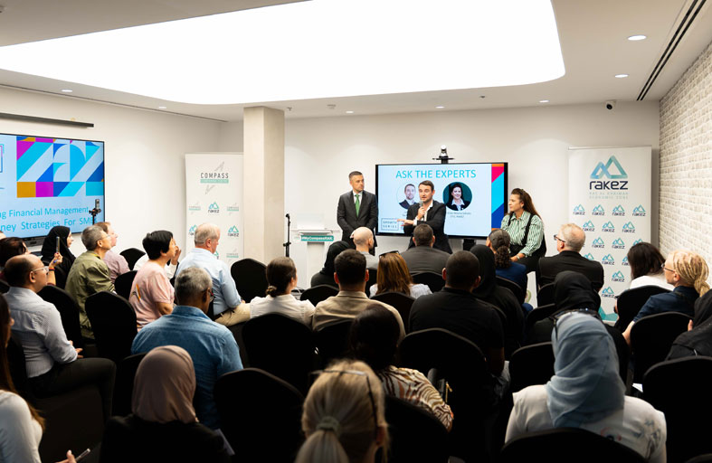 راكز تنظّم ورشة عمل لتزويد الشركات الصغيرة والمتوسطة بأدوات مالية ذكية لمساعدتها على النمو بفاعلية