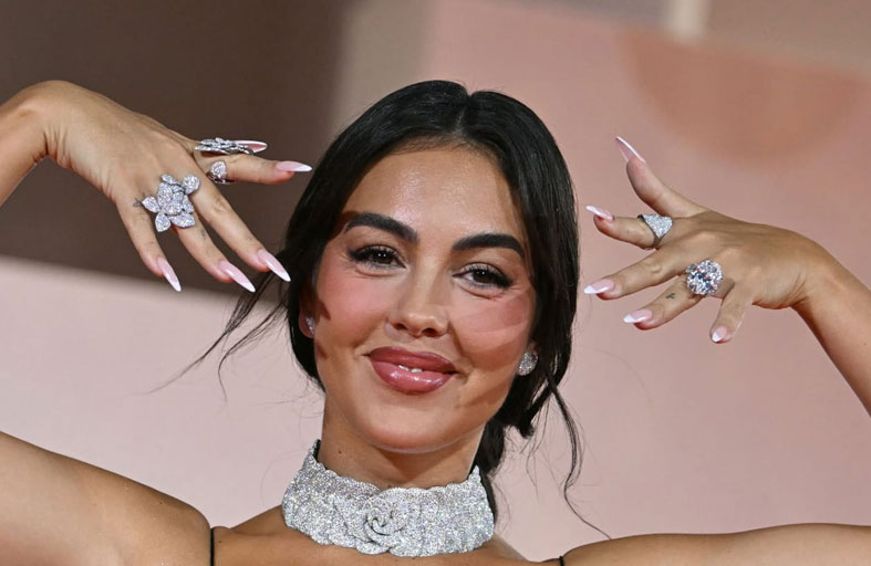 خاتم جورجينا يسرق الأضواء في مهرجان البندقية