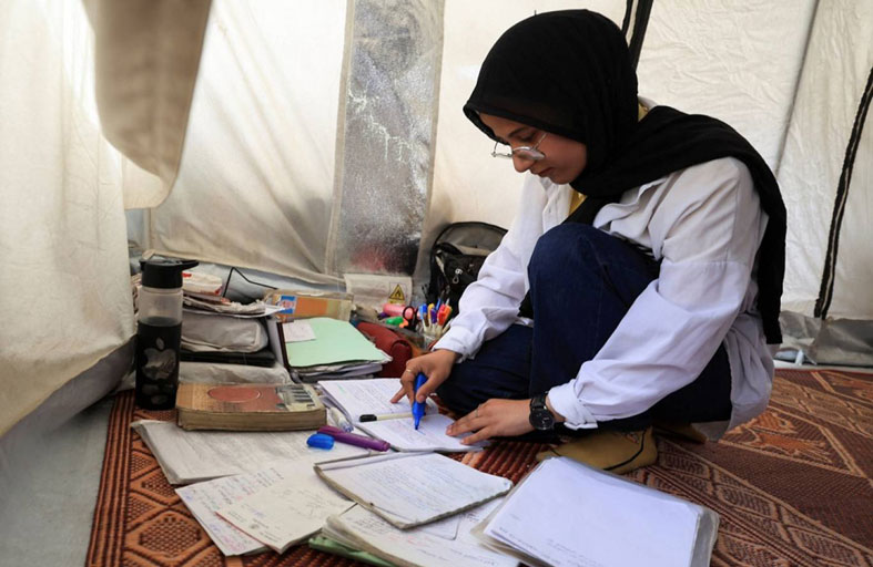 الجوع يبدد طموح طلاب قطاع غزة في مستقبل واعد 