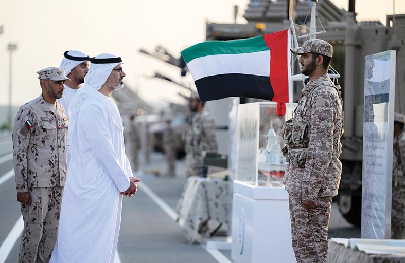 خالد بن محمد بن زايد يشهد حفل تخريج الدفعة الـ 18 من منتسبي الخدمة الوطنية 