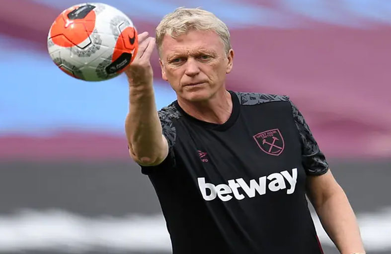 مويز ينفض غبار مسيرته مع وست هام الطامح أوروبيا 