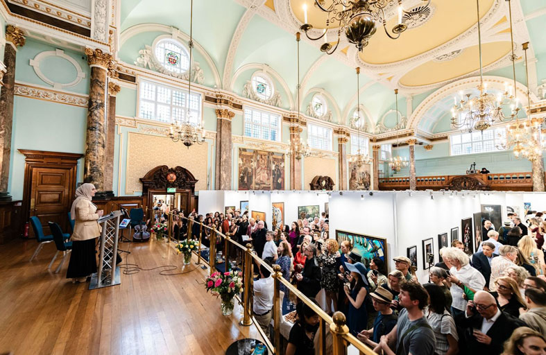 دبي تستعرض تحوّلها إلى مركز عالمي للإبداع في بينالي لندن