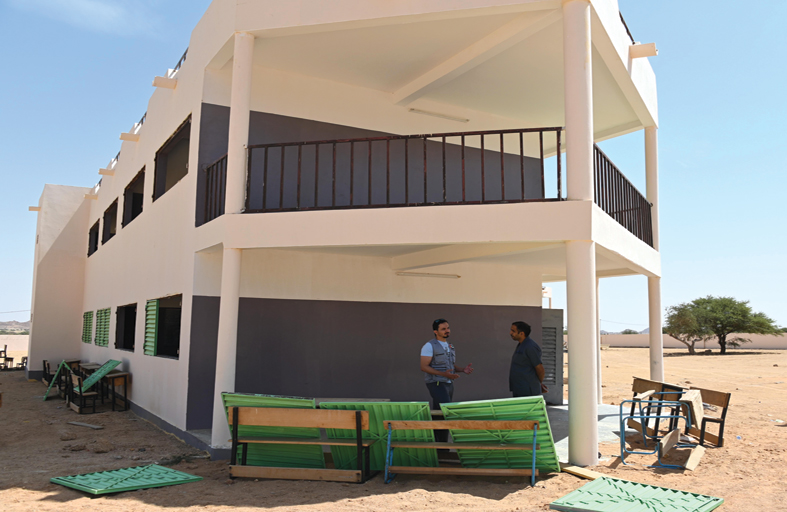 الفريق الإنساني الإماراتي يعيد تأهيل وصيانة مدارس أمدجراس التشادية