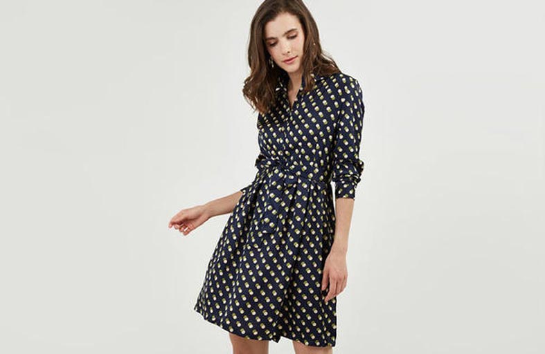 فساتين الصيف تزهو بهذين اللونين