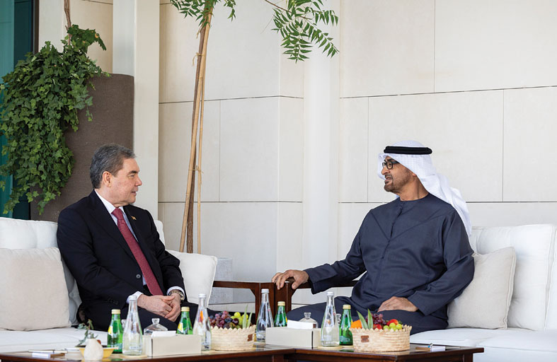 رئيس الدولة يبحث مع رئيس مجلس الشيوخ في تركمانستان علاقات الصداقة والتعاون بين البلدين 