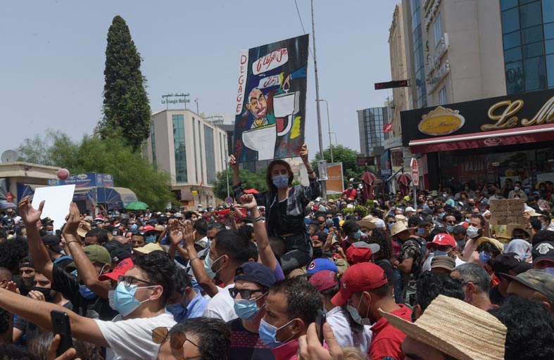 إصلاح القضاء والاستقرار السياسي آخر أولويات التونسيين