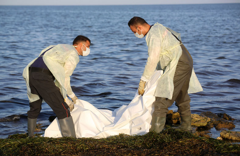 غرق مركب مهاجرين قبالة السواحل التونسية 