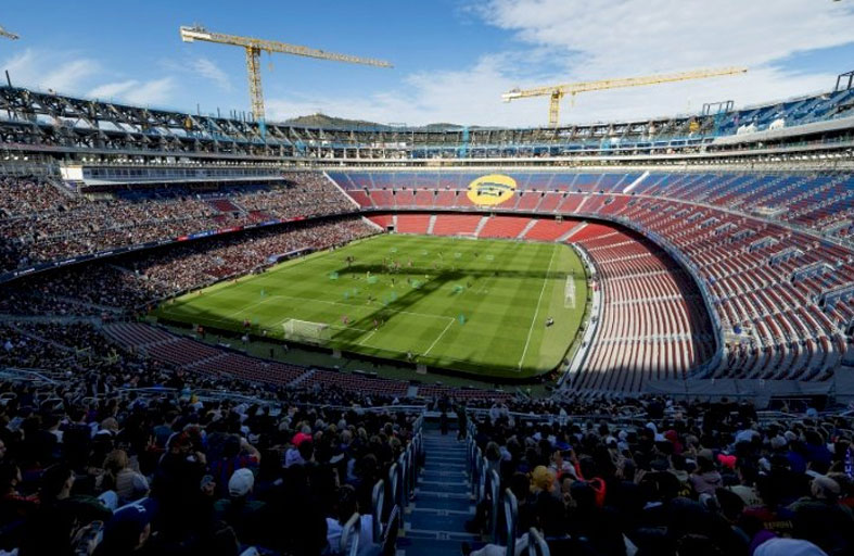 برشلونة يعوّل على «كامب نو» في  مشوار الدفاع عن اللقب 