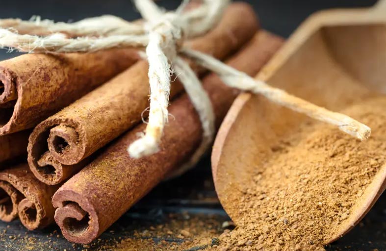 القرفة.. مكمل غذائي يساعد على خفض نسبة السكر في الدم