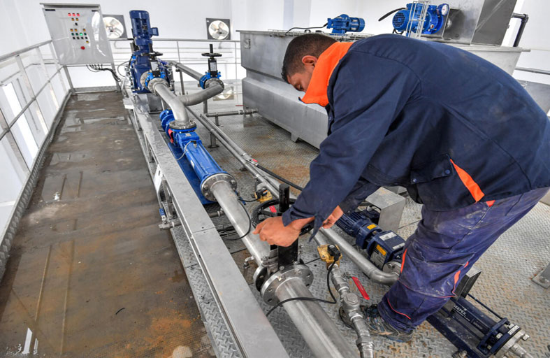 تحلية مياه البحر ومعالجة الصرف الصحي الحلّ الوحيد لدول المغرب العربي لمجابهة نقص الموارد 