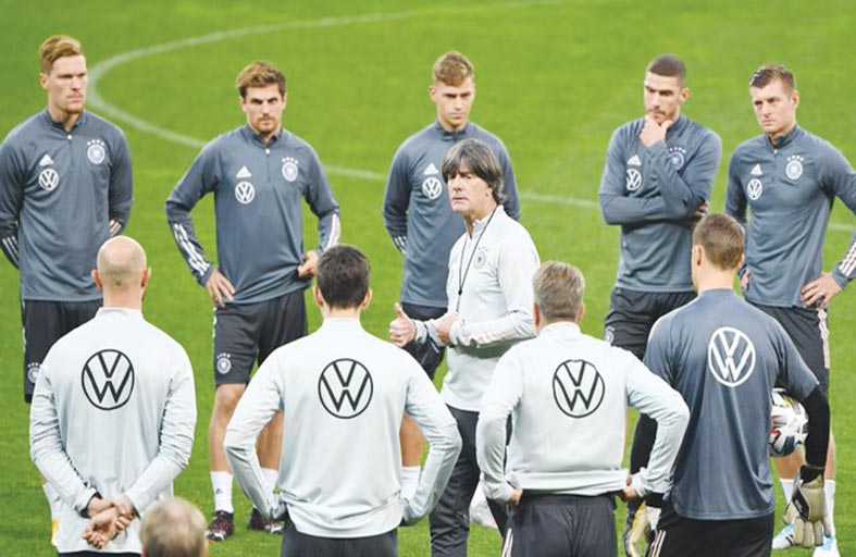 ألمانيا تبحث عن فوز ثان وإسبانيا للإفادة من وضع أوكرانيا 