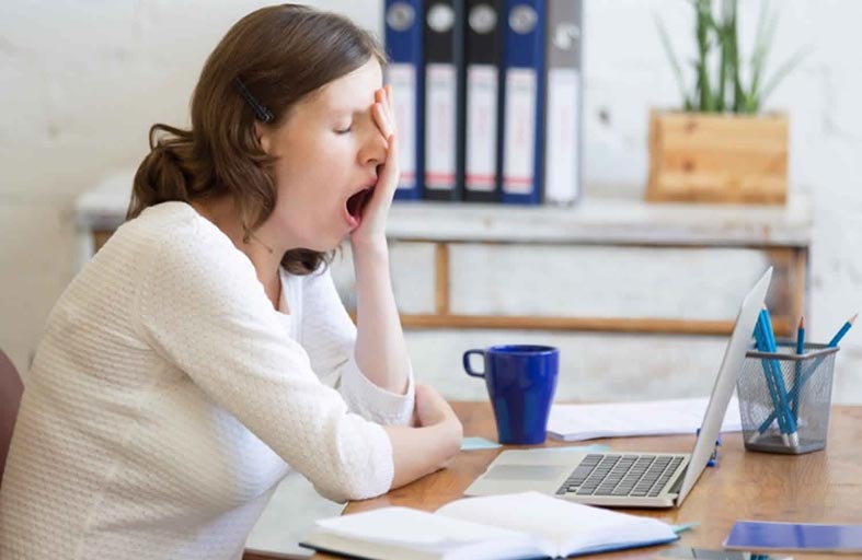 دراسة تربط النوم السيء والنعاس اثناء النهار بمرض الغلوكوميا