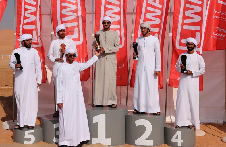 اليوم.. اختتام منافسات الصيد بالصقور في مهرجان ليوا الدولي