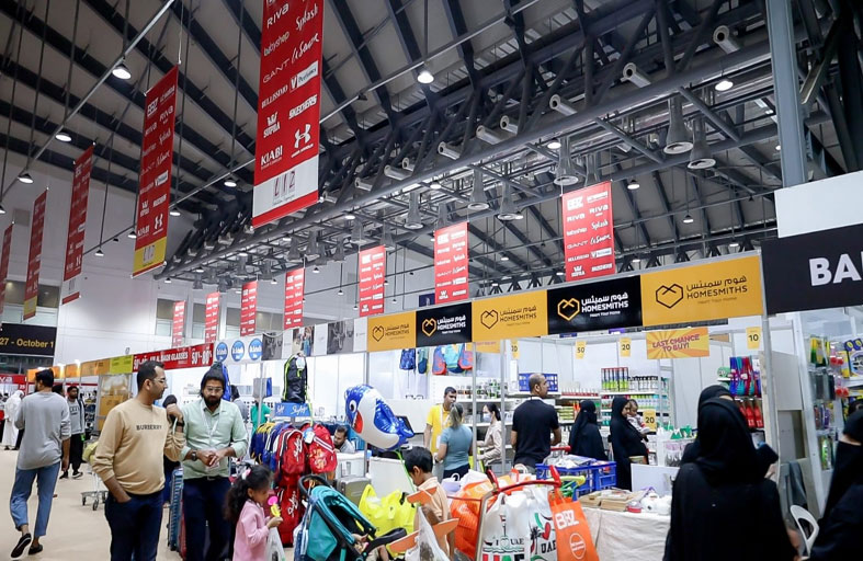 معرض ليالي رمضان 2023  يستقطب آلاف الزوار في الأسبوع الأول من انطلاقه