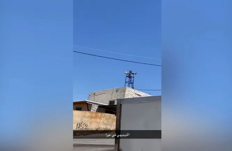 يسرّب أجوبة الامتحان عبر مئذنة المسجد