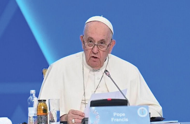 البابا فرنسيس يشيد بجهود رئيس الدولة في دعم الأخوة الإنسانية