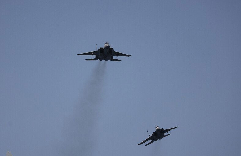 تايلاند تعلن شن غارات جوية ضد أهداف للجيش الكمبودي 