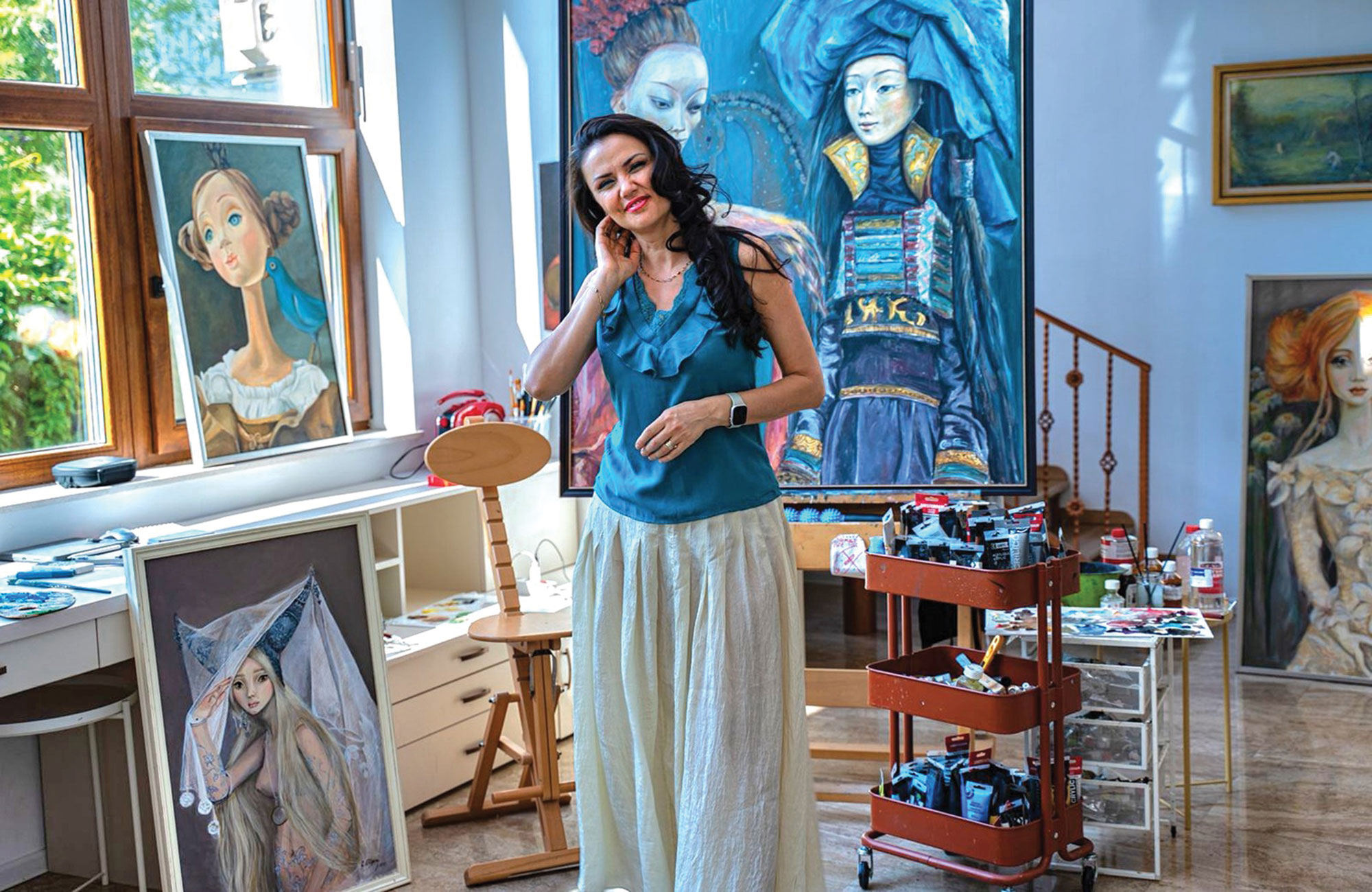 الفنانة الرومانية كارمن أولتيني تكشف عن معرضها الجديد «جسر المشاعر » في أبوظبي