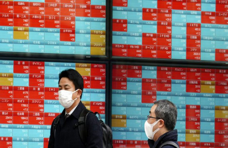 أسهم طوكيو تبلغ ذروة شهرين ونصف 