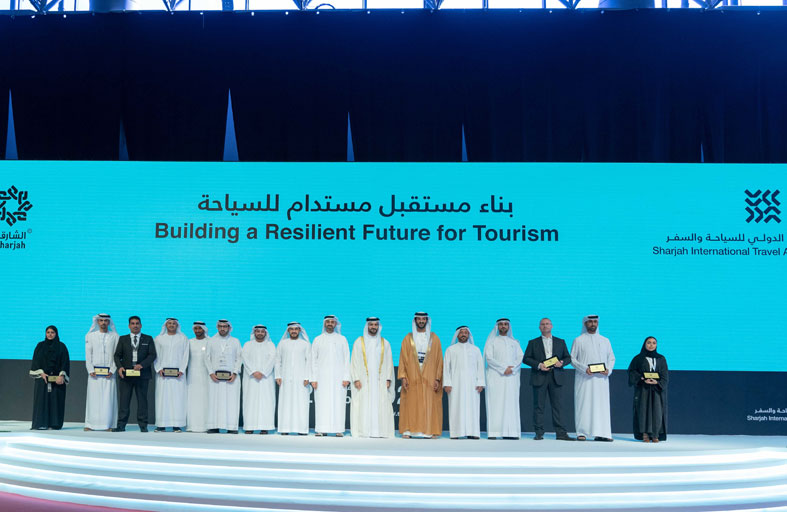 سلطان بن أحمد القاسمي يشهد انطلاق فعاليات  الدورة التاسعة من منتدى الشارقة الدولي للسياحة والسفر