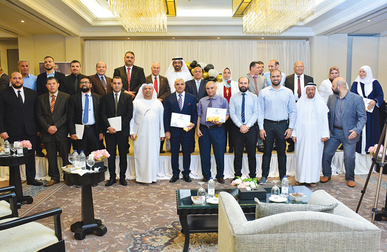 سالم بن ركاض العامرى يشهد احتفالية النادي المصري بالعين لتكريم الطلبة المتميزين والمعلمين بحضور ممثلي السفارة المصرية بأبوظبي 