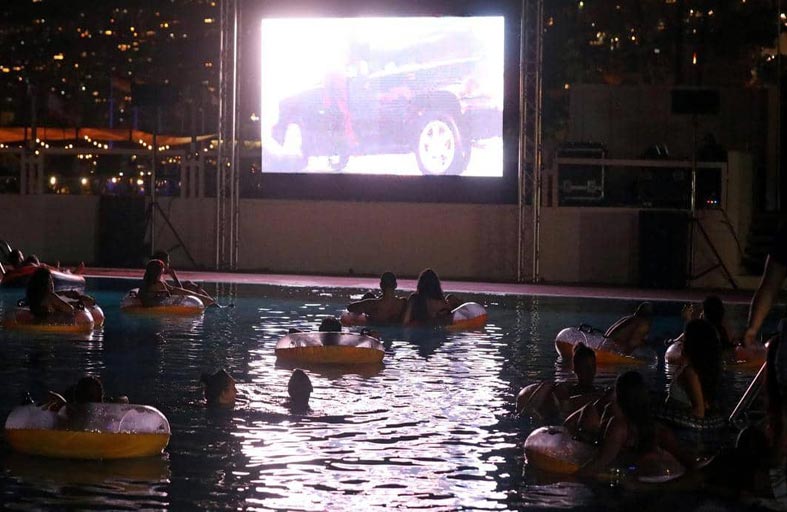 طريقة لبنانية «مبتكرة» لمشاهدة الأفلام