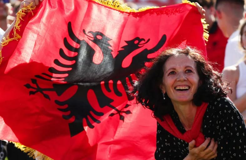 دولة تخسر 420 ألف نسمة خلال 13 عاما