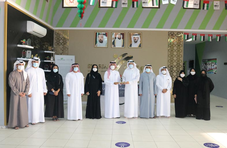 لجنة شؤون التربية والتعليم  بالمجلس الاستشاري لإمارة الشارقة تطلع على خطط وإنجازات نادي الشارقة  