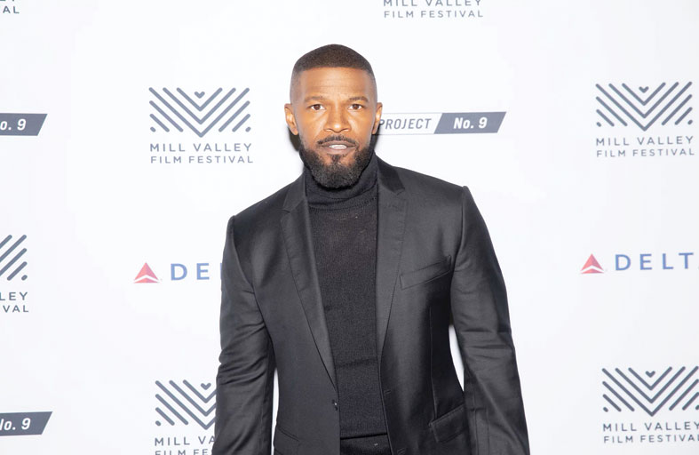 جيمى فوكس يصف رحلة مرضه بأنها كانت تشبه الذهاب إلى الجحيم والعودة منه