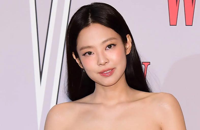 نجمة الـ كي-بوب جيني تعتذر عن التدخين في مكان مغلق 