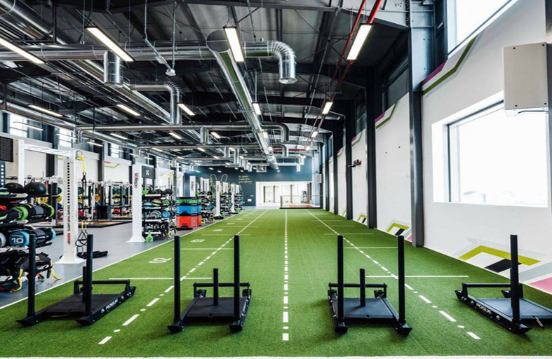 الحكومة الفرنسية تسمح لرياضيي النخبة بالتدرب داخل الصالات 