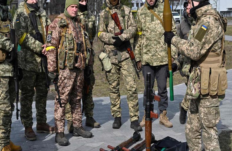 أي مدى للدعم العسكري الأمريكي والأطلسي لأوكرانيا...؟