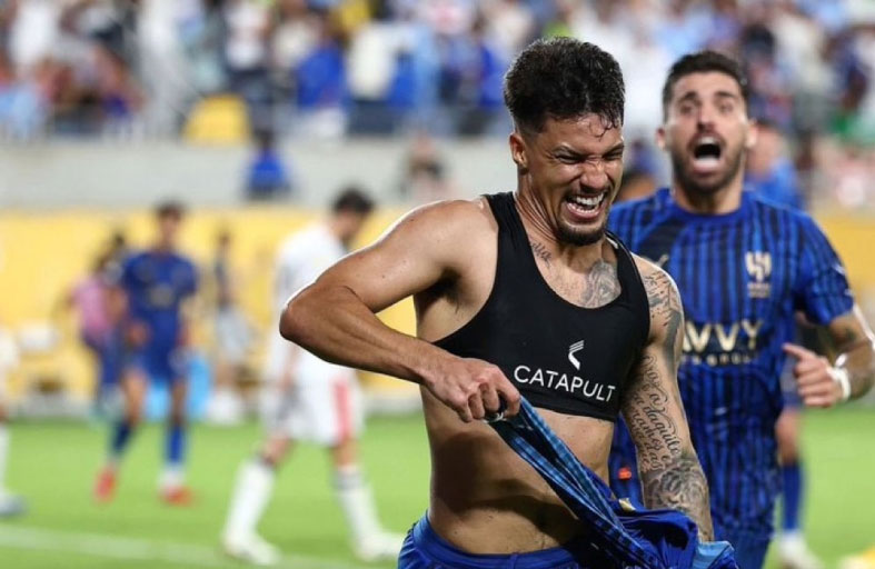 ليوناردو مهاجم الهلال: من يلعب في السعودية لا يهرب من التحديات 