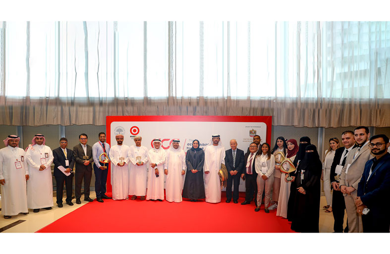 جامعة دبي تختتم مشاركة ناجحة في معرض الخليج الأول للتعليم والتدريب