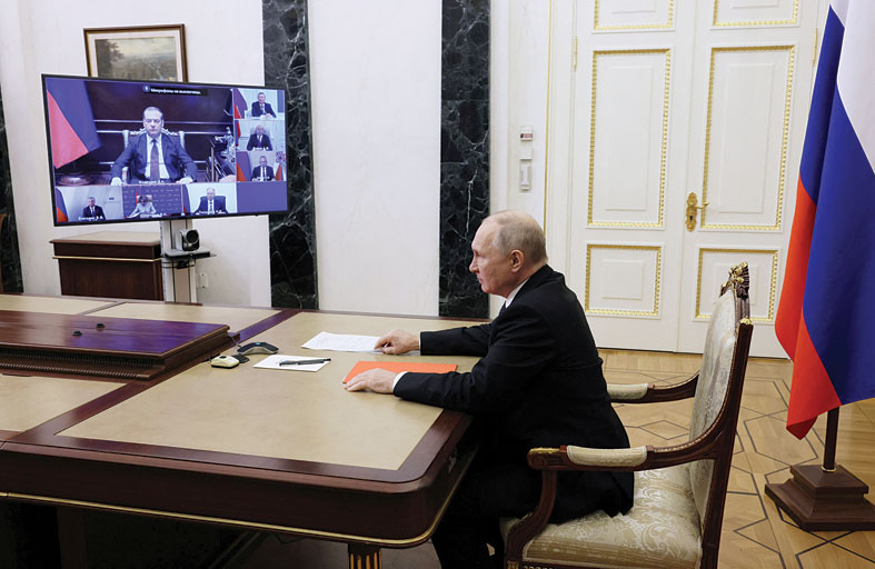 بوتين يزور المقر العام للعملية العسكرية في أوكرانيا 