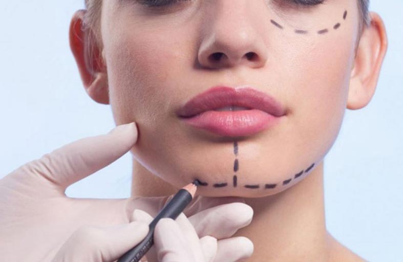 الجزائر.. قلق من عمليات التجميل بدون ترخيص